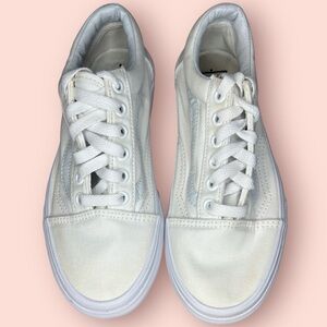 VANS | WHITE | LOW-TOPS | NO BOX